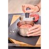 Burgerpresse formt Hackfleisch-Patty