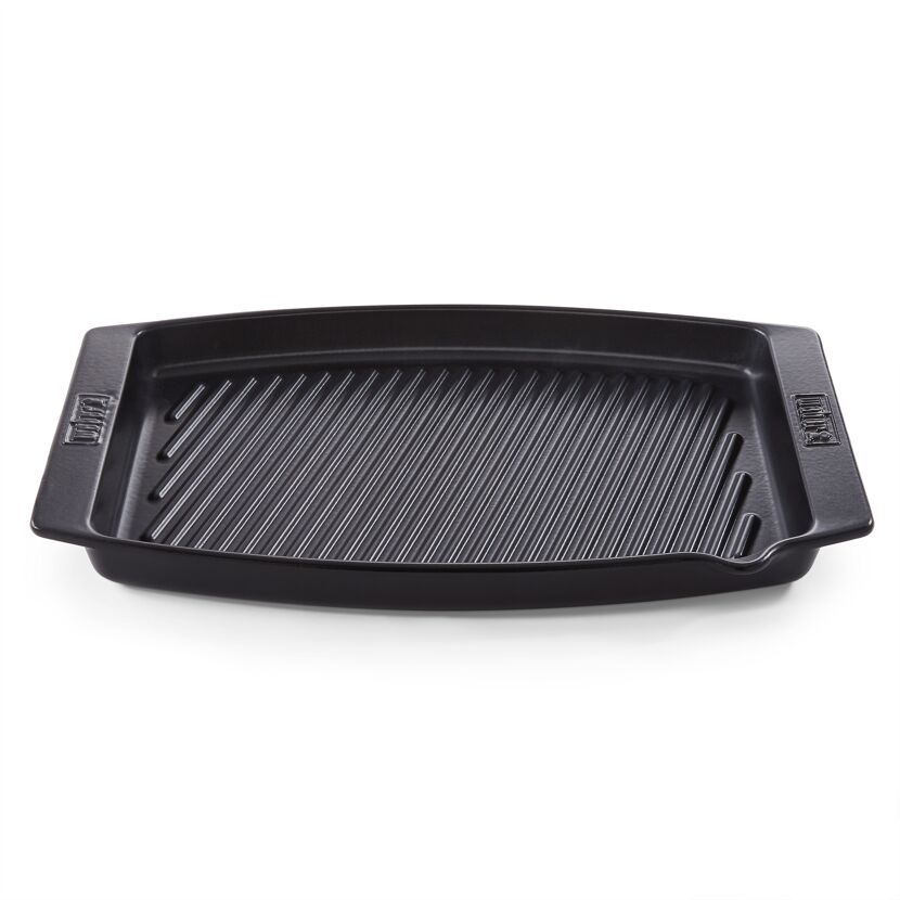 Schwarze Grillpfanne der Marke Weber