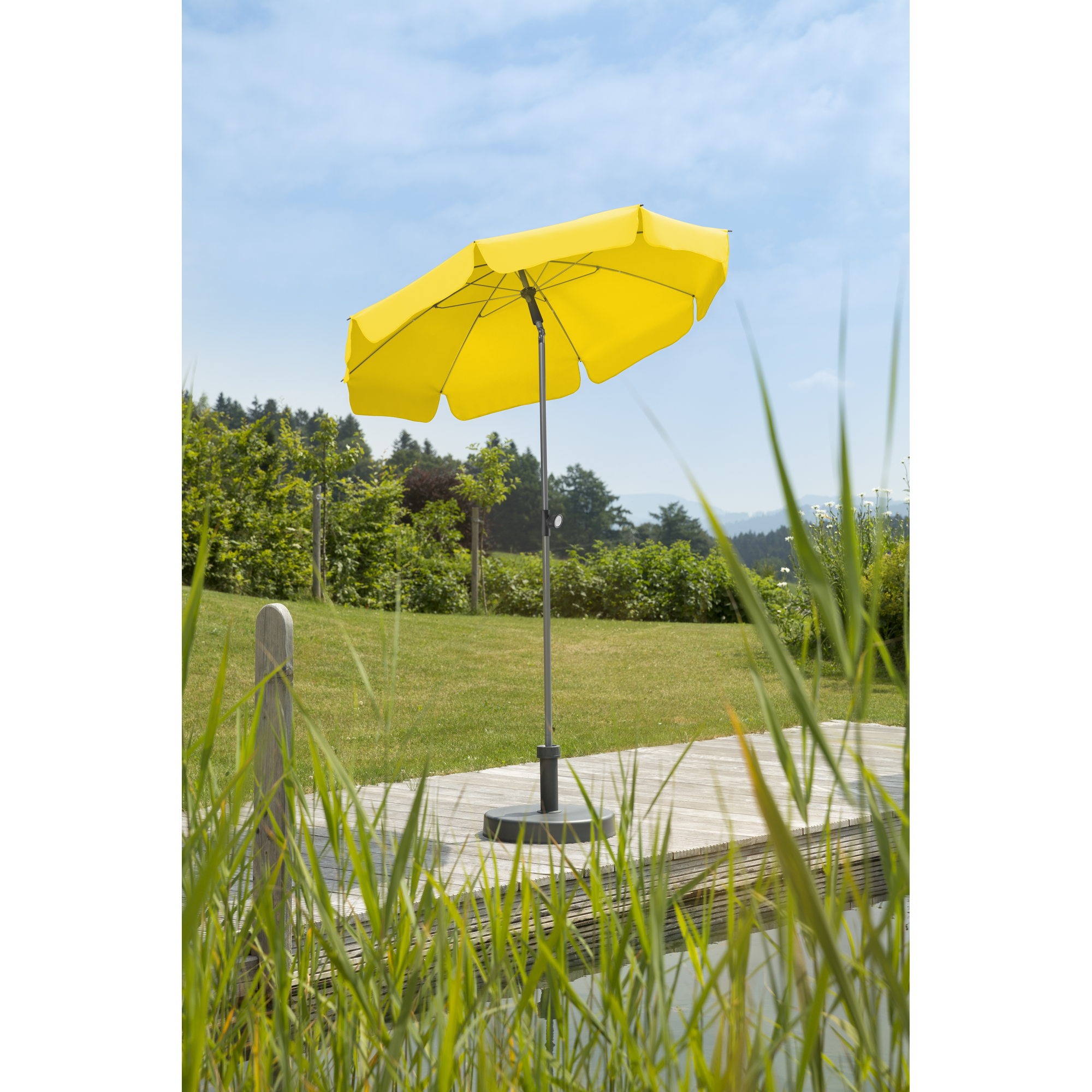 Sonnenschirm 'Locarno' zitrusfarben Ø 150 cm + product picture
