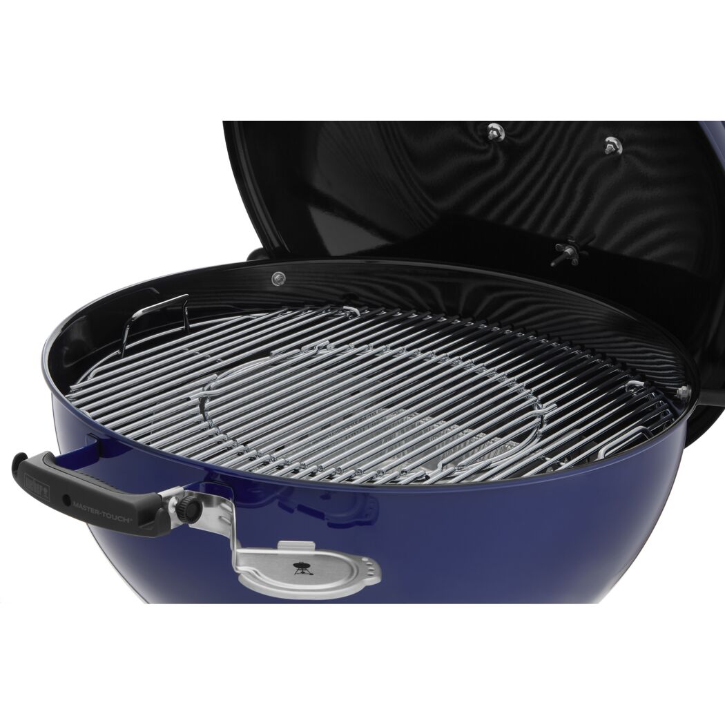 Weber Master-Touch Grill in der Farbe Ocean Blue