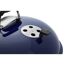 Deckel eines blauen Weber Grills