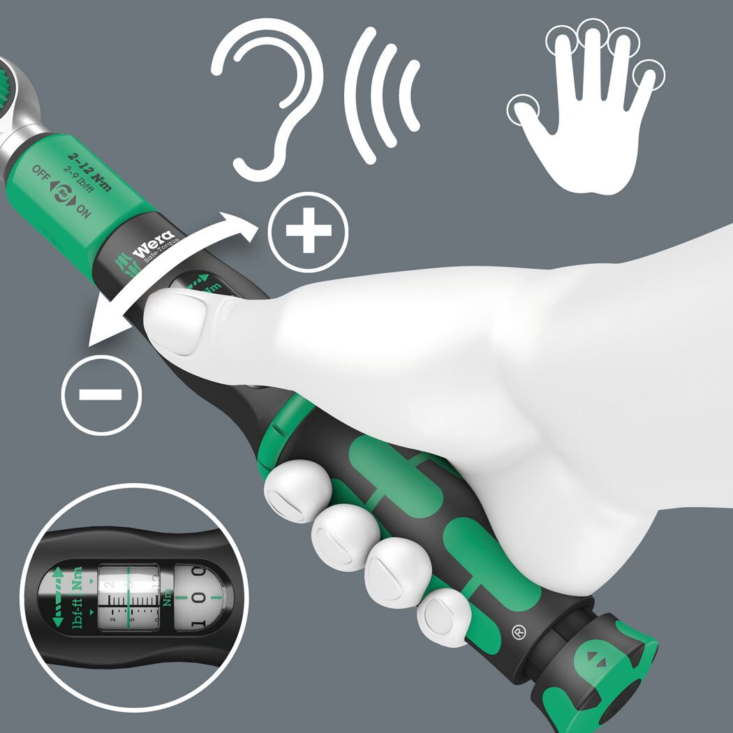 Hand mit Wera Drehmomentschlüssel