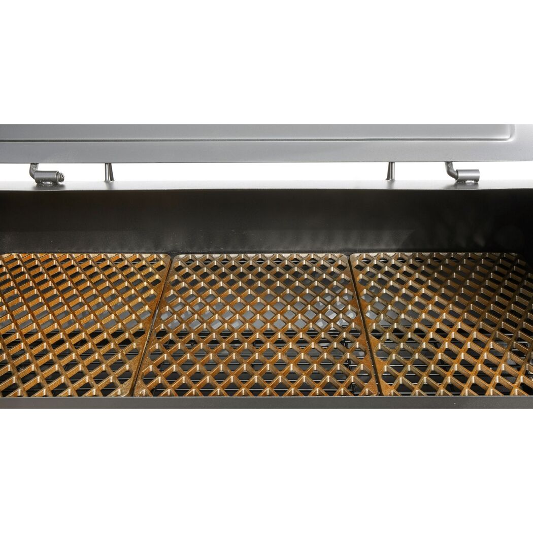 Drei Grillroste im Smoker