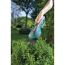 Person schneidet Hecke mit GARDENA Akku-Grasschere ClassicCut