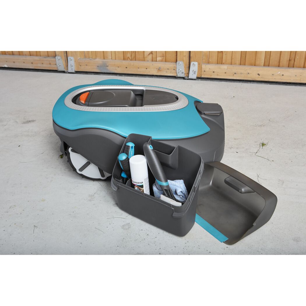 Gardena Mähroboter mit Reinigungsset