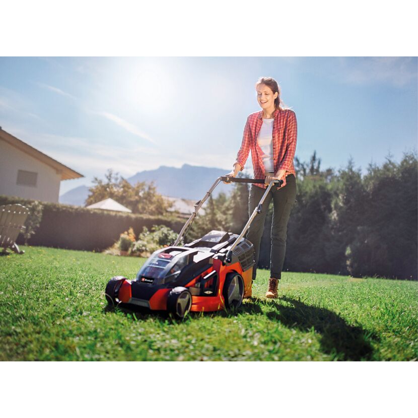 Akku-Rasenmäher 'GE-CM 43 Li M Kit' mit 2 x 18 V Akkus, bis 600 m²