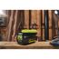 RYOBI 36V Ladegerät wird aufgeladen
