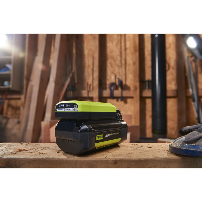 RYOBI 36V Ladegerät und Akku