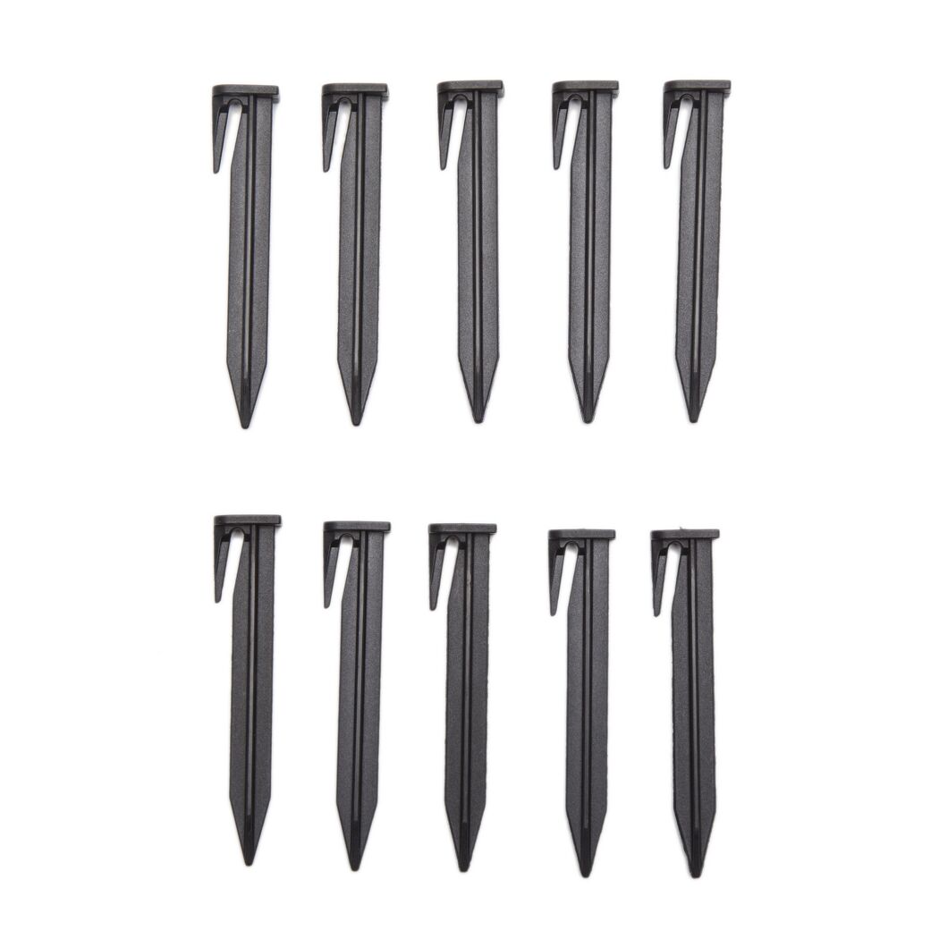 Zehn schwarze YardForce Erdnägel