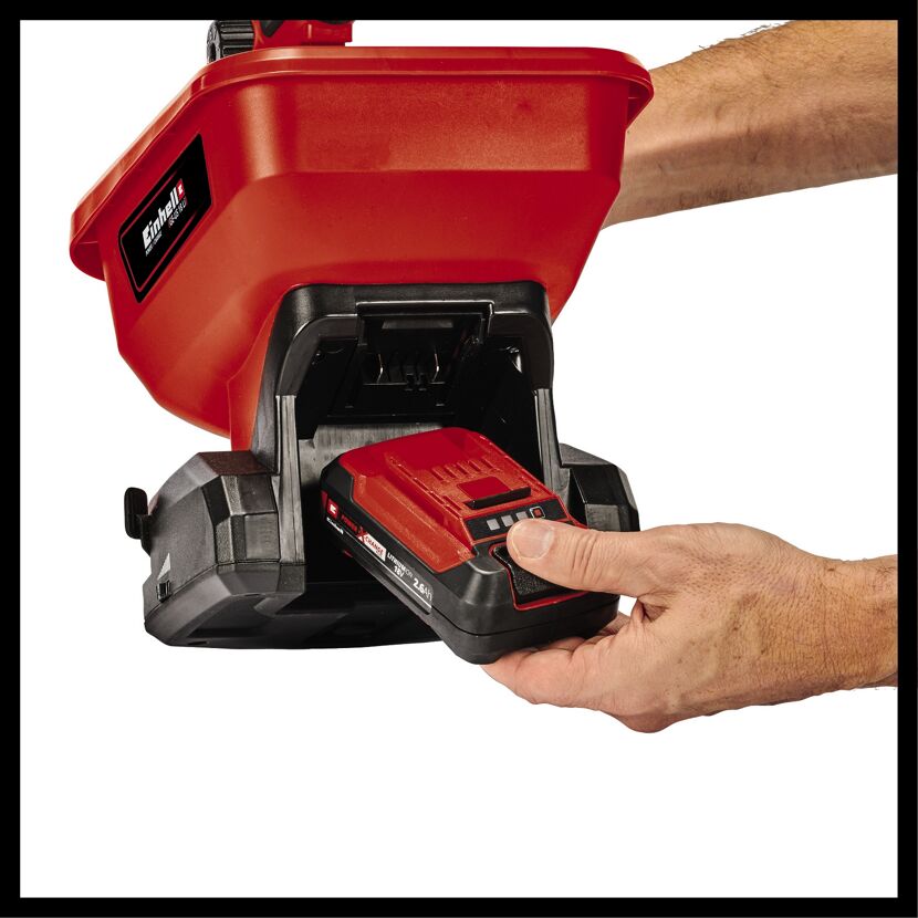Einhell Universal-Streuer GE-US 18 Akku einsetzen