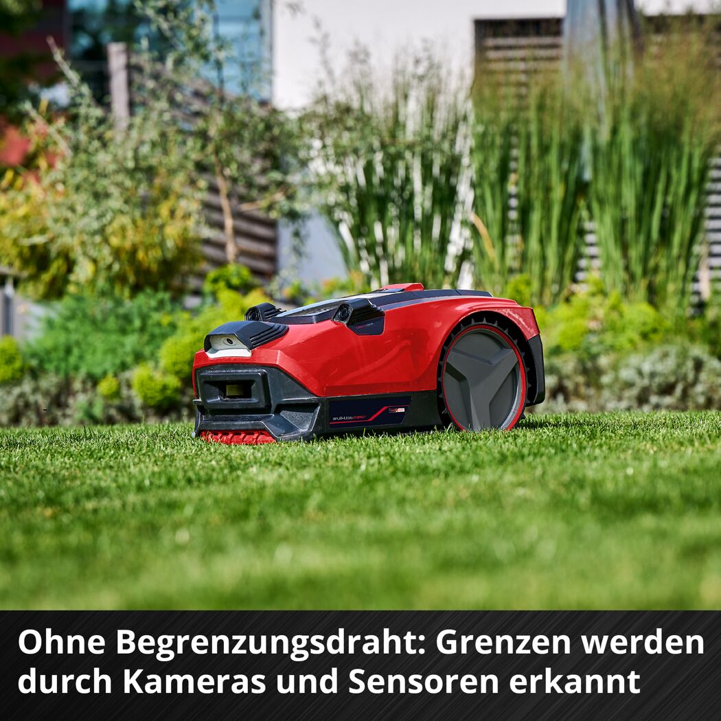Mähroboter auf Rasen