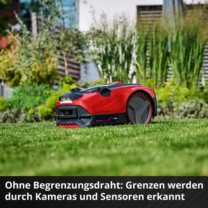 Mähroboter auf Rasen