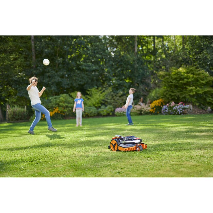 Mähroboter Landroid Vision M600 im Garten