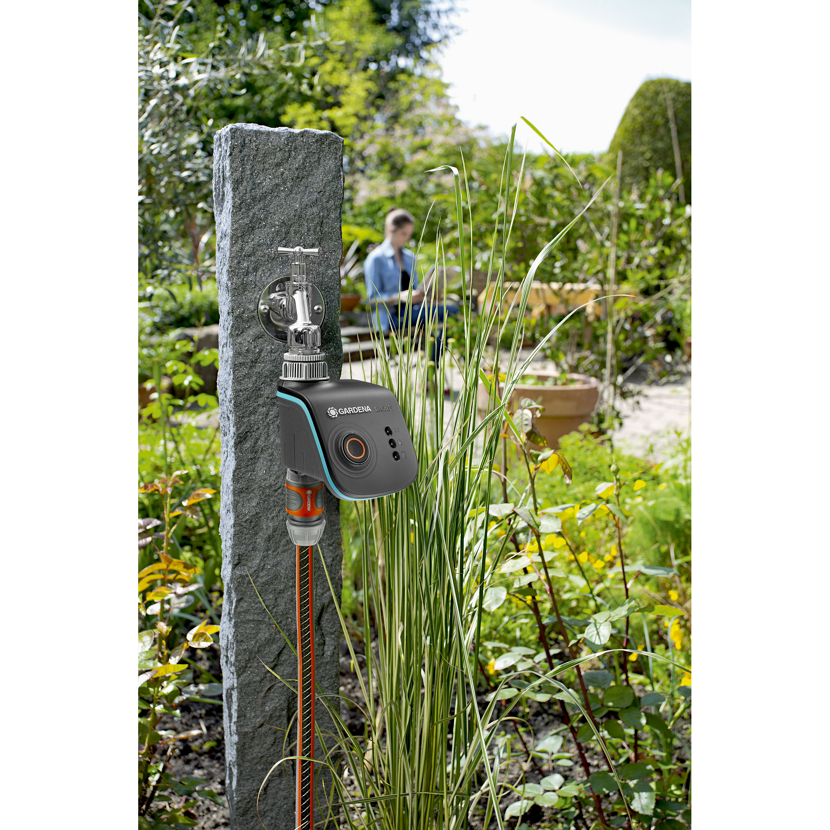Gardena Smart Water Control an Wasserhahn montiert