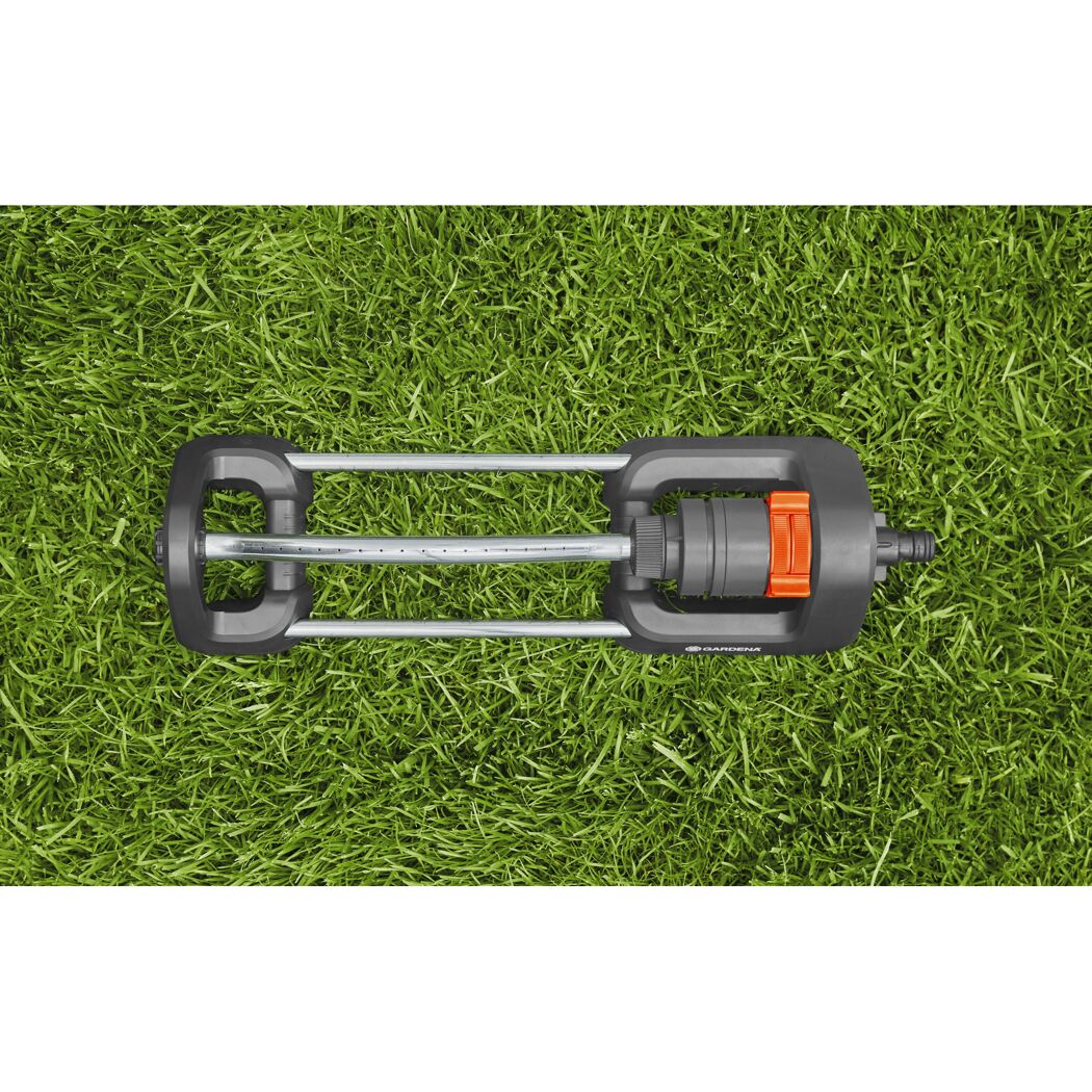 GARDENA Viereckregner Aqua S auf Rasen