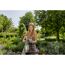 Person mit GARDENA Regenfasspumpe 4700/2 inox