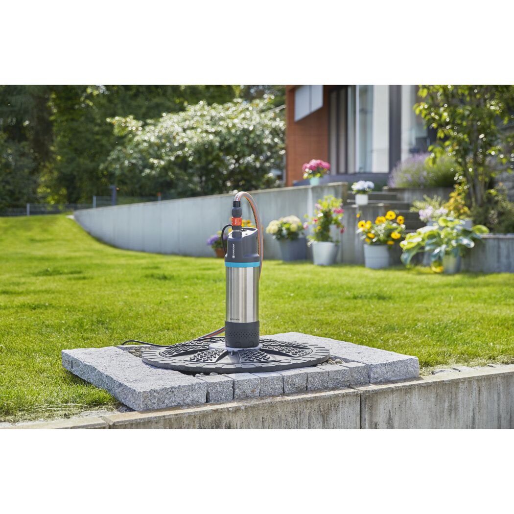 Gardena Tauchdruckpumpe 6100/5 automatic im Garten