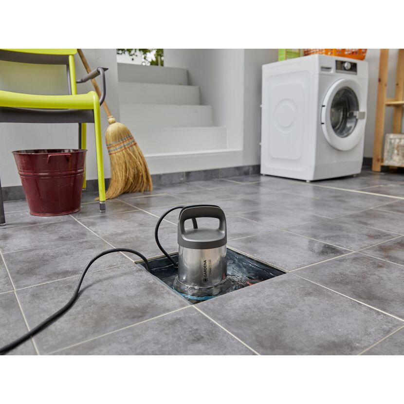 Gardena Klarwasser-Tauchpumpe 17000 aquasensor