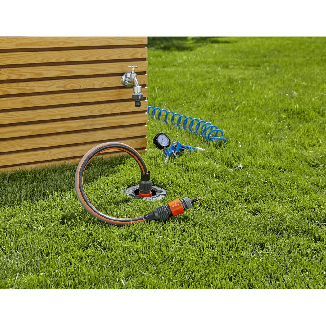 Gardena Wassersteckdose Pipeline im Rasen