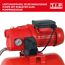 Rote Gartenpumpe mit Druckanzeige
