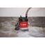 Tauchpumpe im Wasser