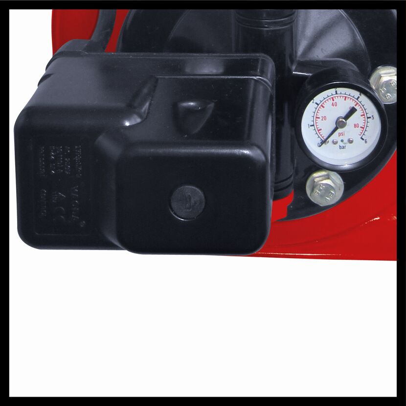 Hauswasserwerk mit Manometer