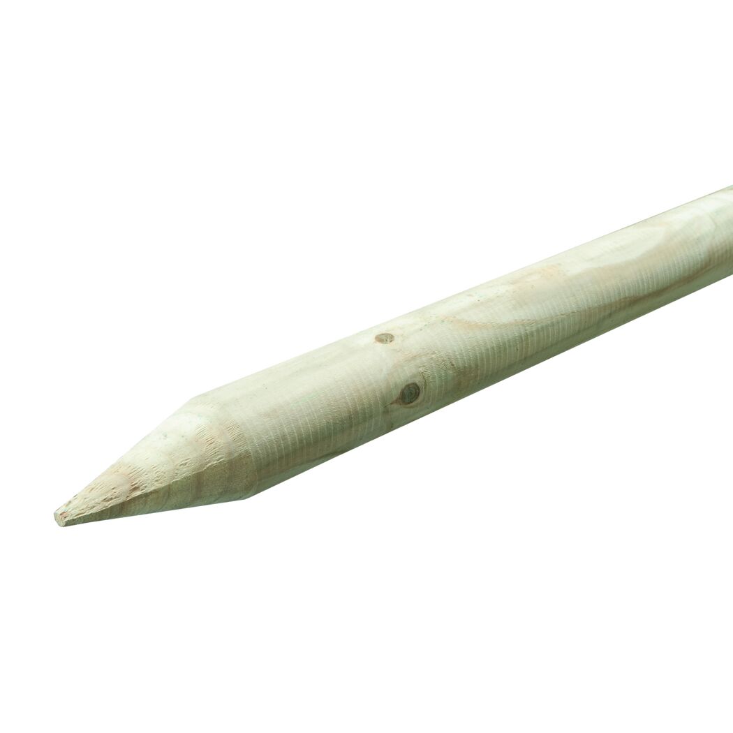 Gehobelter Baumpfahl mit Spitze