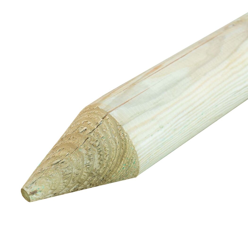 angespitzter Holzpfahl