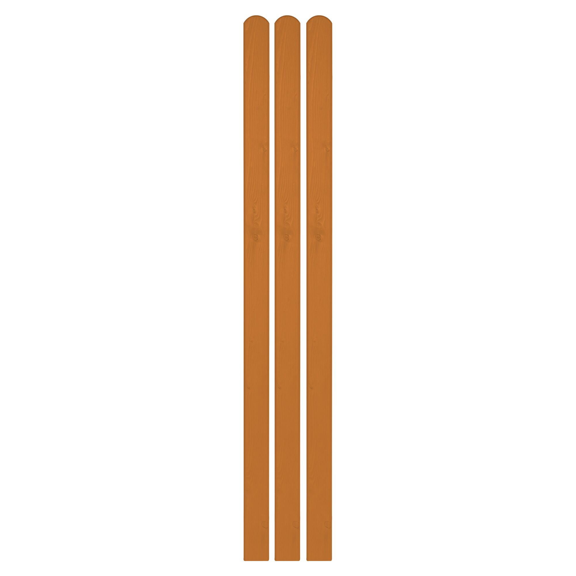 Drei runde Holzpfähle