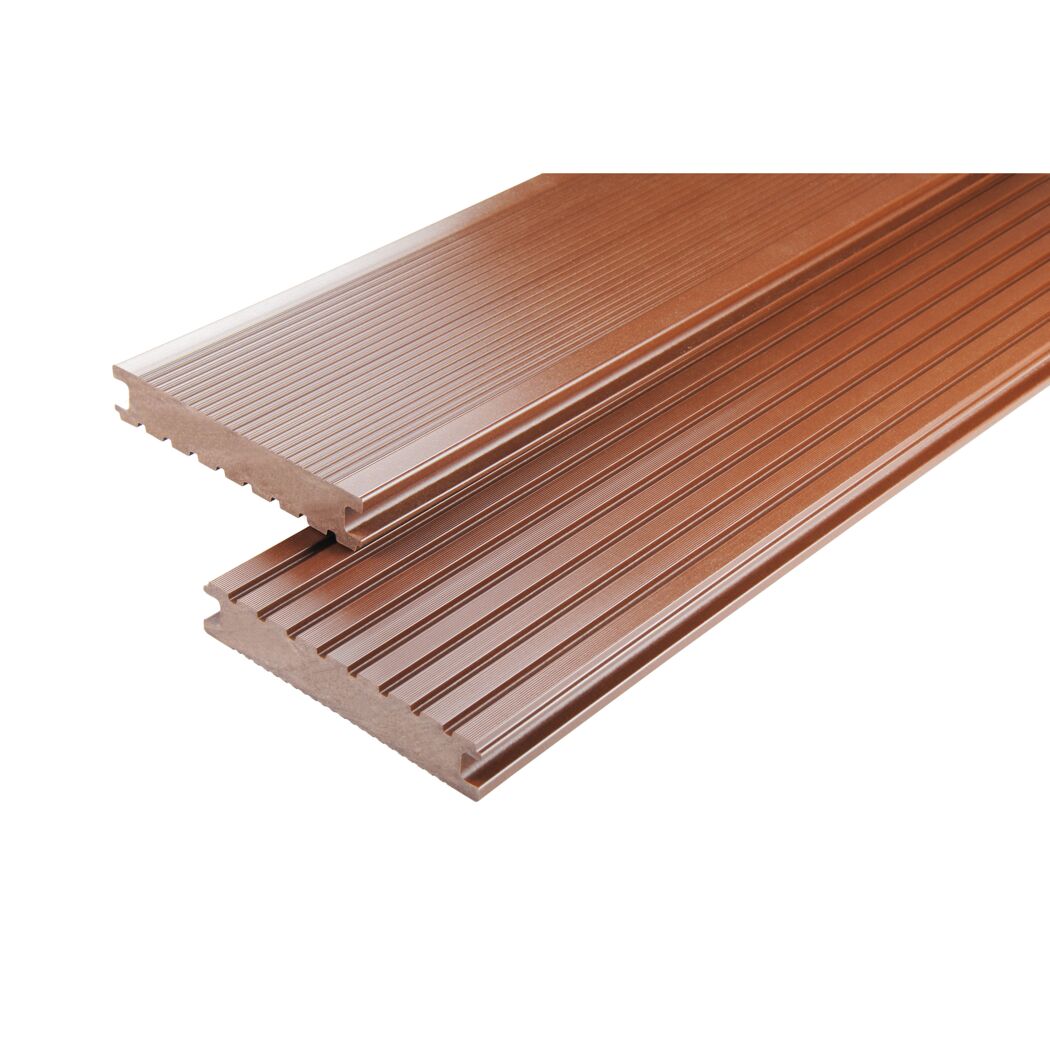Zwei braune Terrassendielen