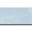 Blaue Wand mit weißen Quadraten und dunklem Sims.