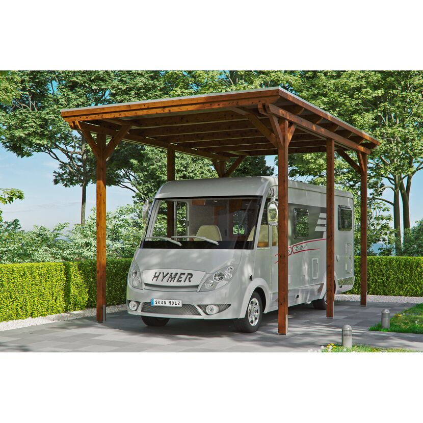Wohnmobil unter einem Holzunterstand