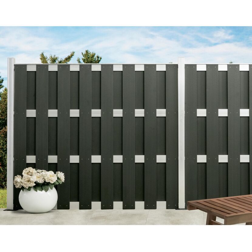 Anthrazitfarbener WPC-Zaun mit Aluminiumelementen