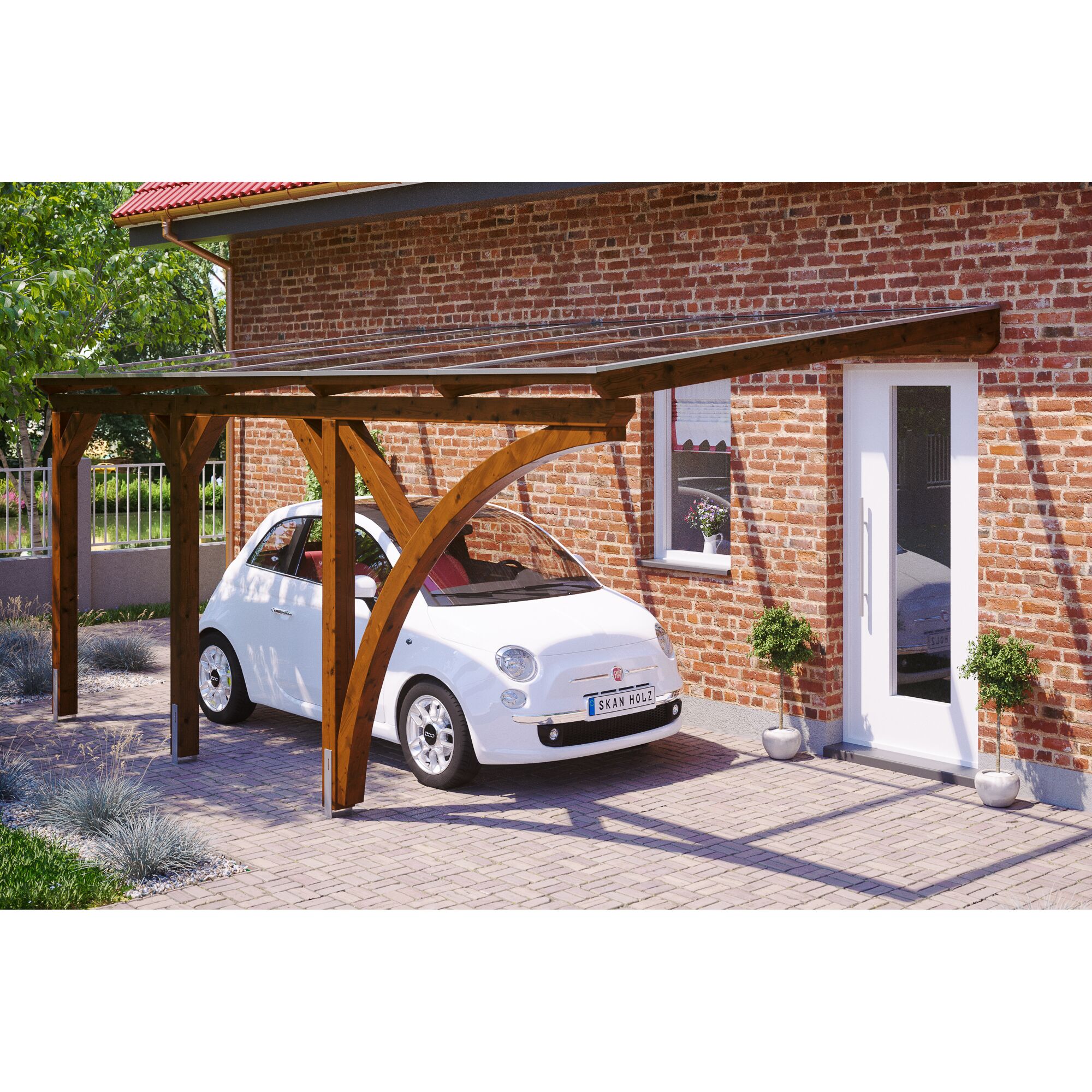 Auto unter einem Carport aus Holz mit Plexiglasdach.