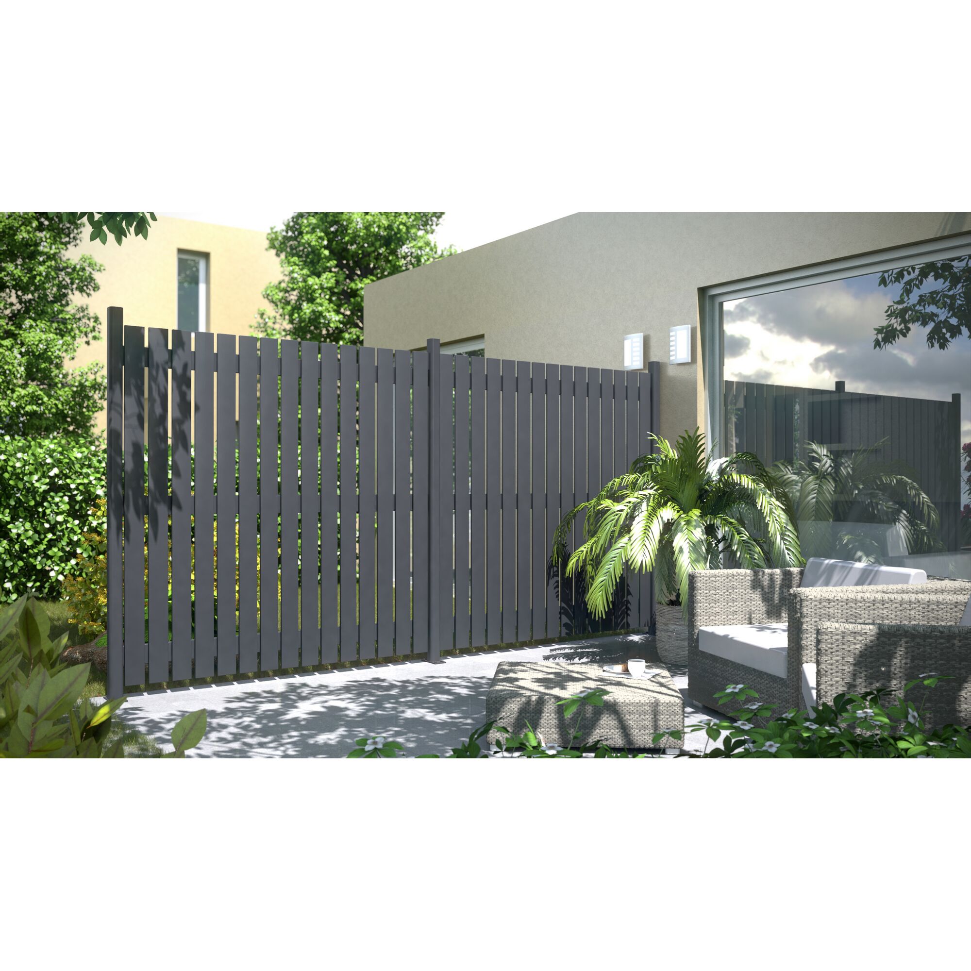 Grauer Sichtschutzzaun im Garten