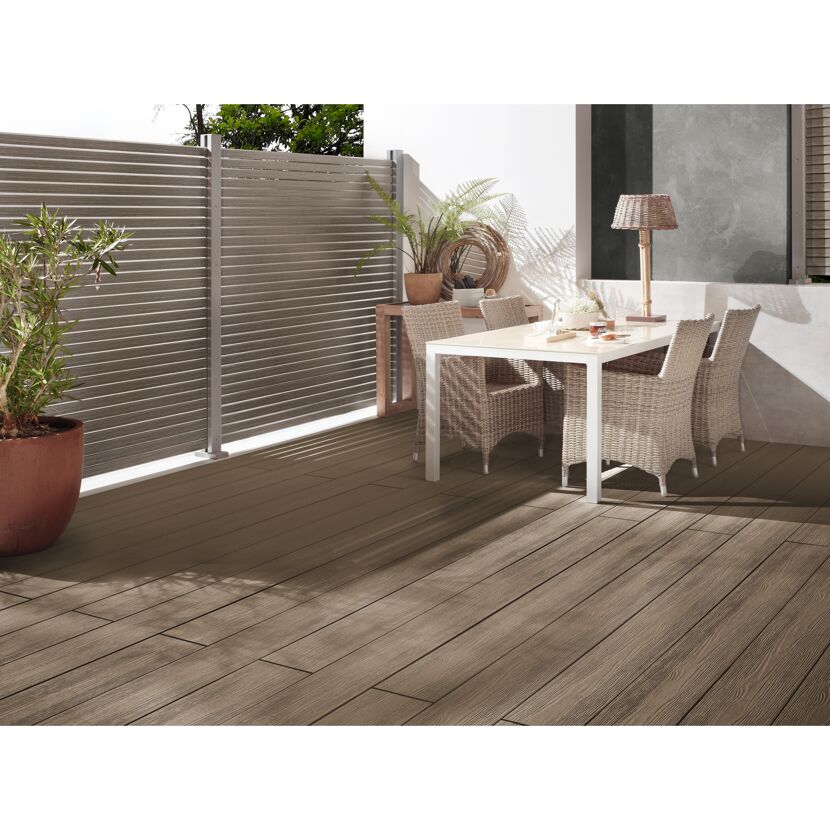 Terrasse mit DreamDeck Prestige Terrassendielen