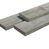 Zwei graue Holzbretter