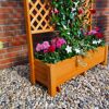 Blumenkasten mit Rankgitter aus Holz