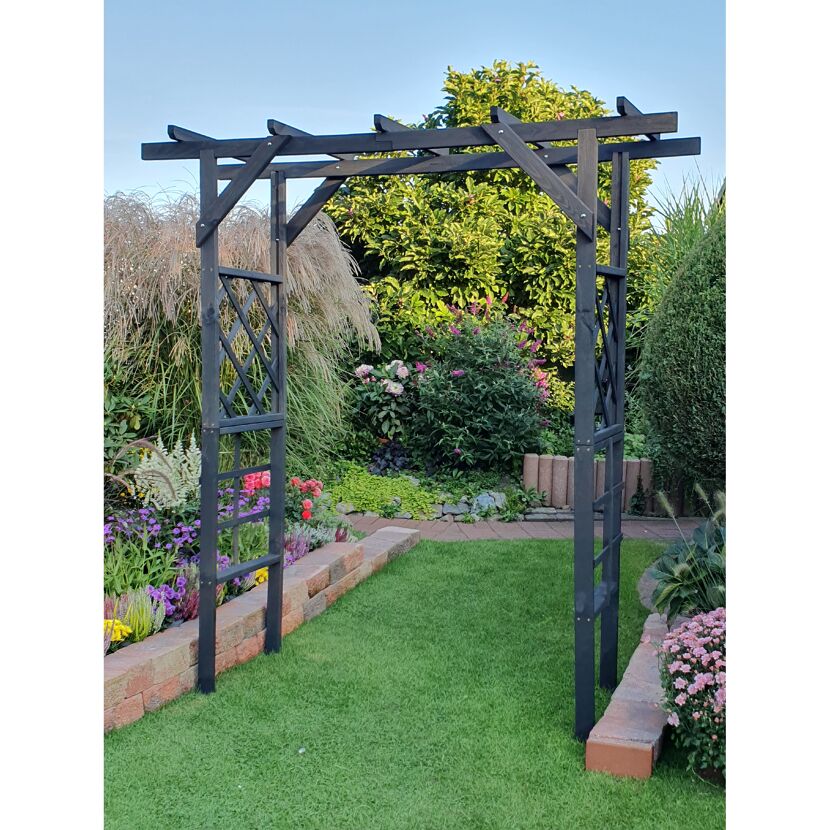 Schwarze Gartenpergola