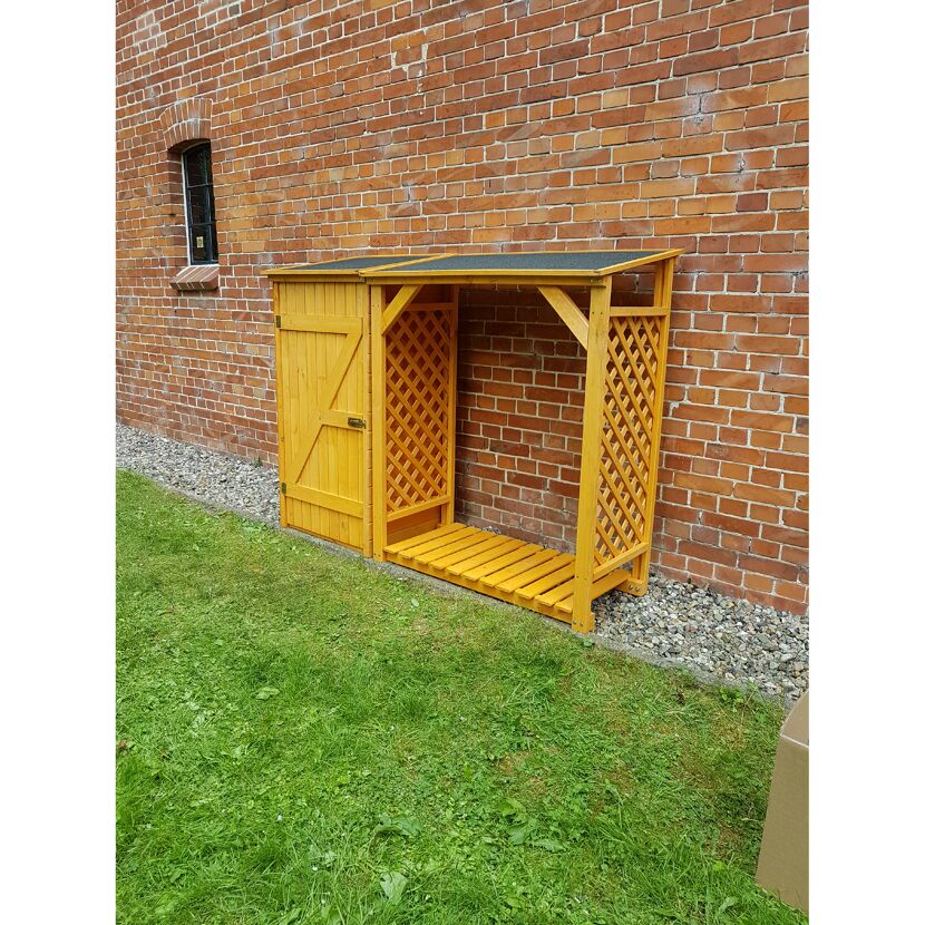 Holzlagerung für den Garten