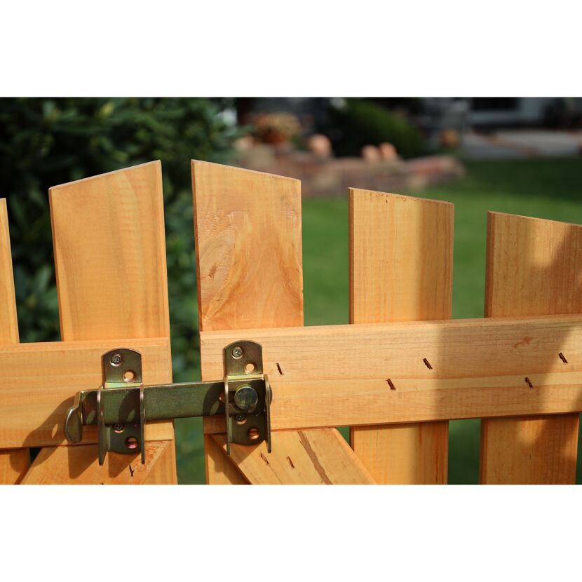 Gartenzaun aus Holz mit Riegel