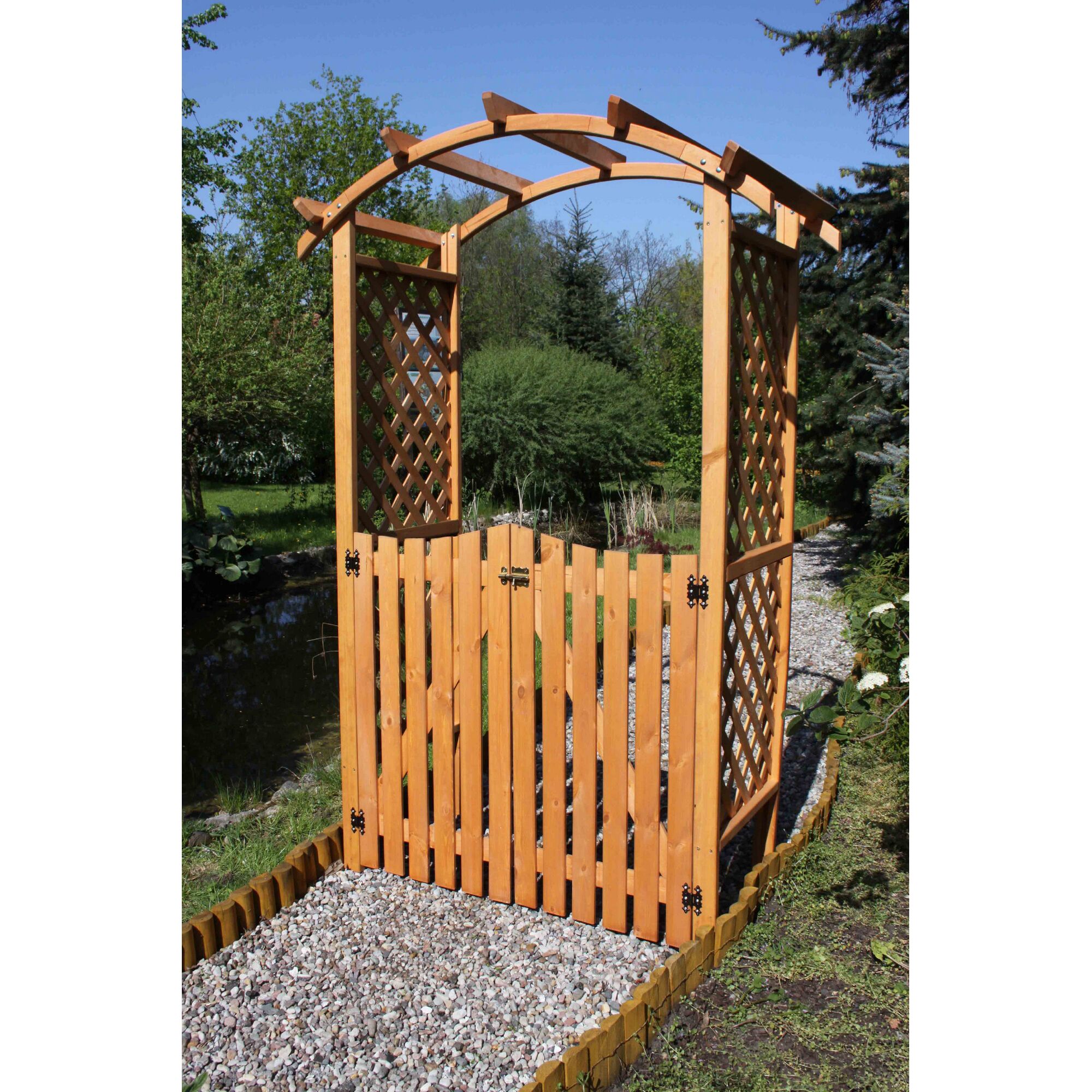 Gartenpergola aus Holz mit Tor