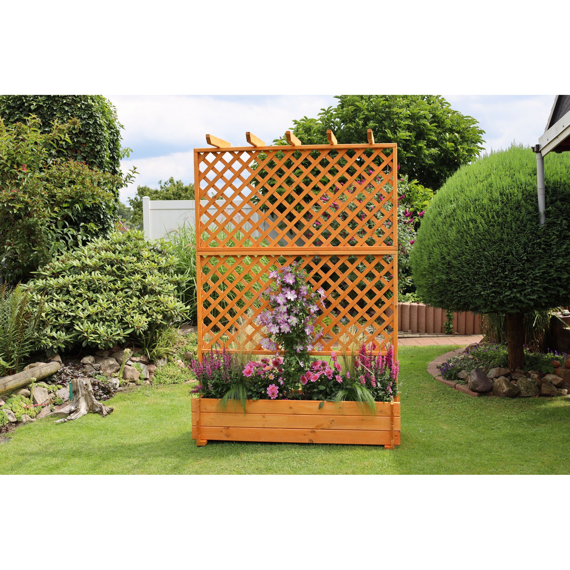 Holz-Rankkasten mit Rankgitter und Blumen