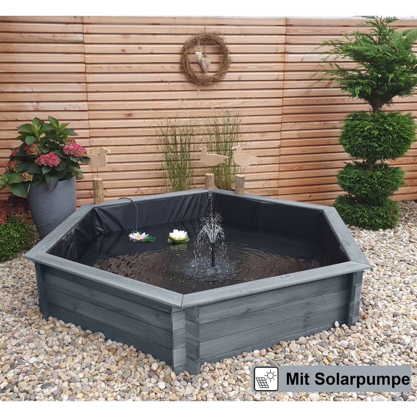 Sechseckiger Hochteich mit Solarpumpe