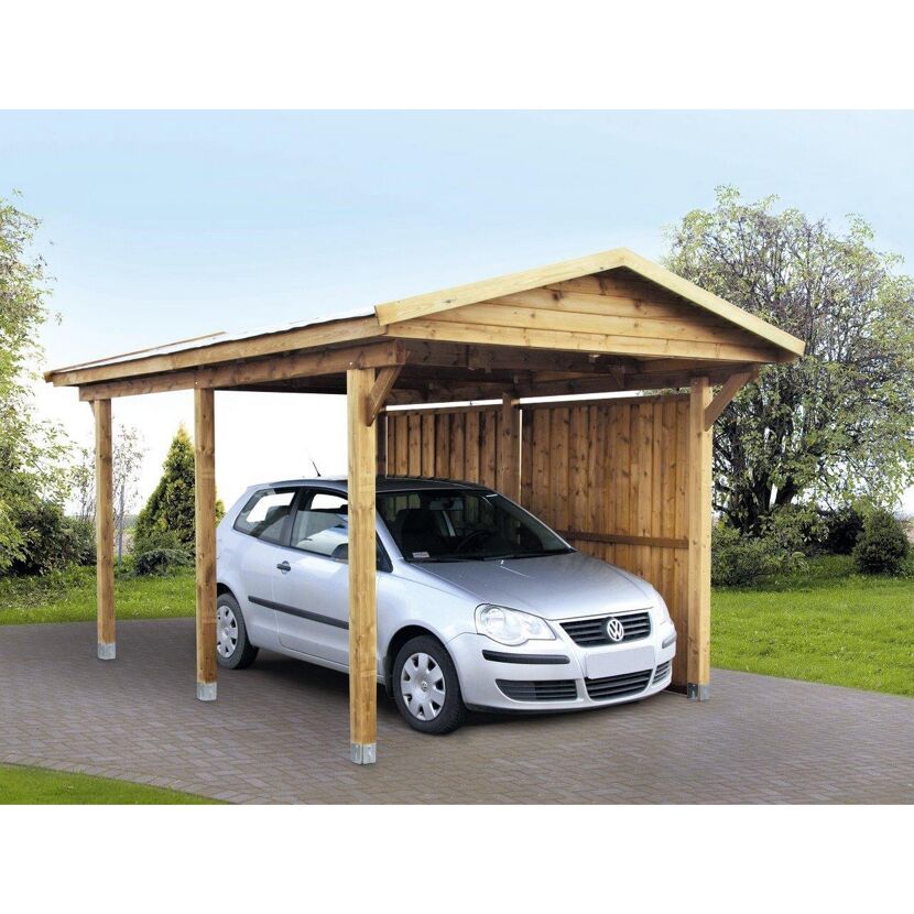 Auto unter einem Carport mit Satteldach