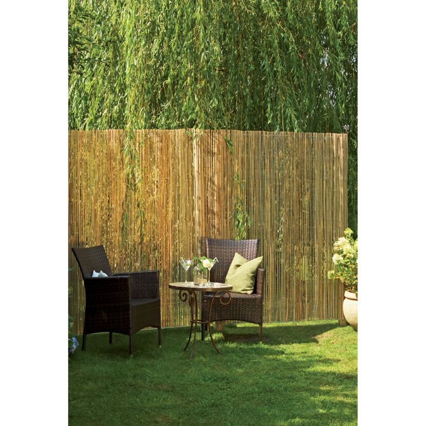Bambusmatte Shanghai als Sichtschutz im Garten
