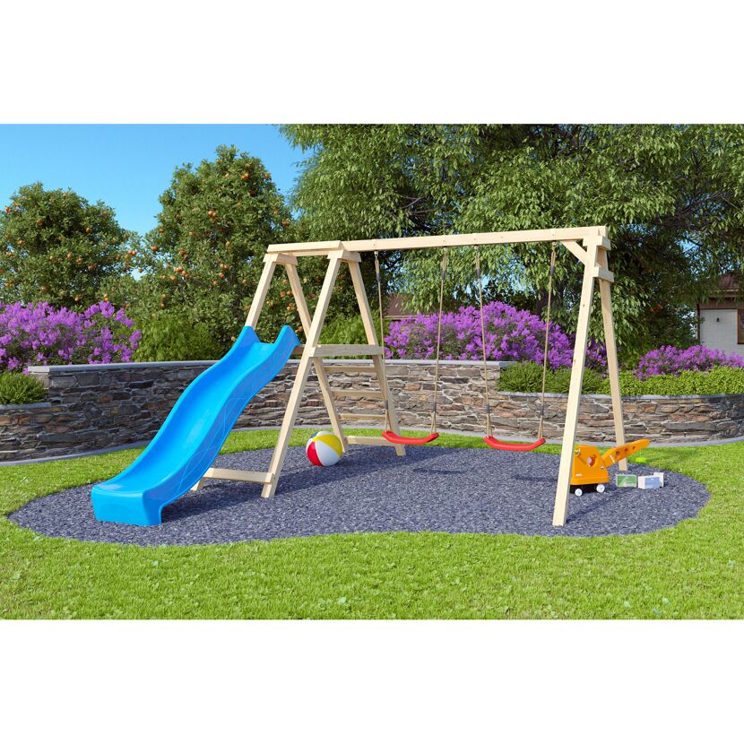 Holzschaukel mit zwei Schaukeln und blauer Rutsche.