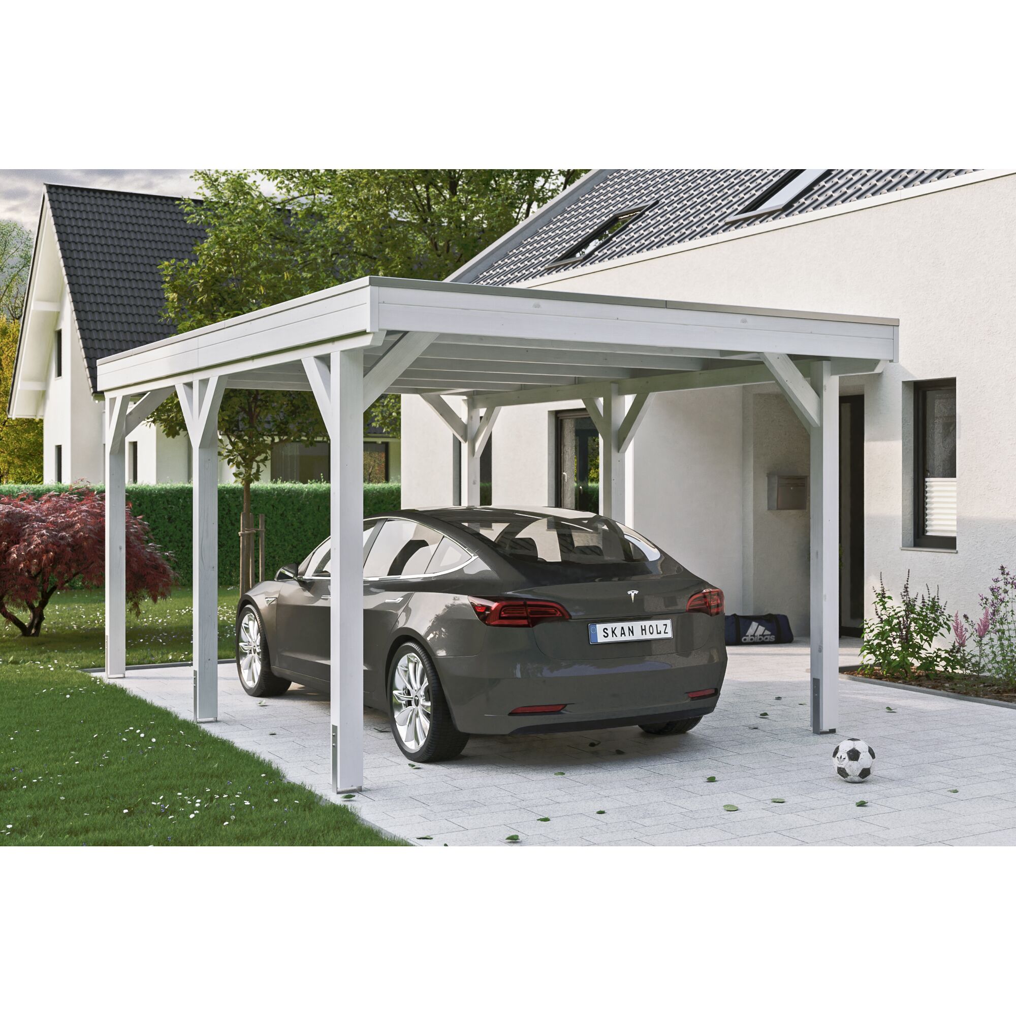Weißer Carport aus Holz mit geparktem Auto