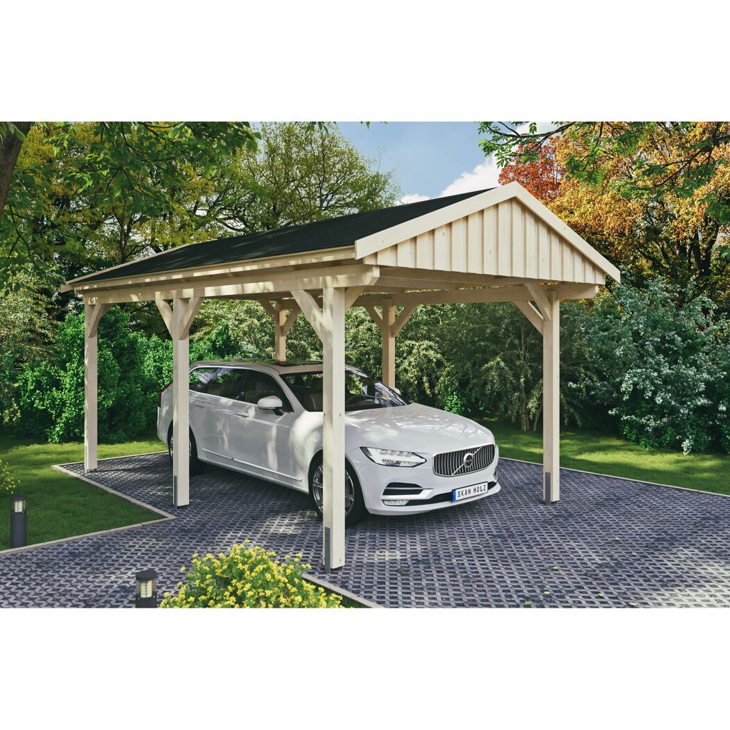 Auto steht unter einem Carport aus Holz.