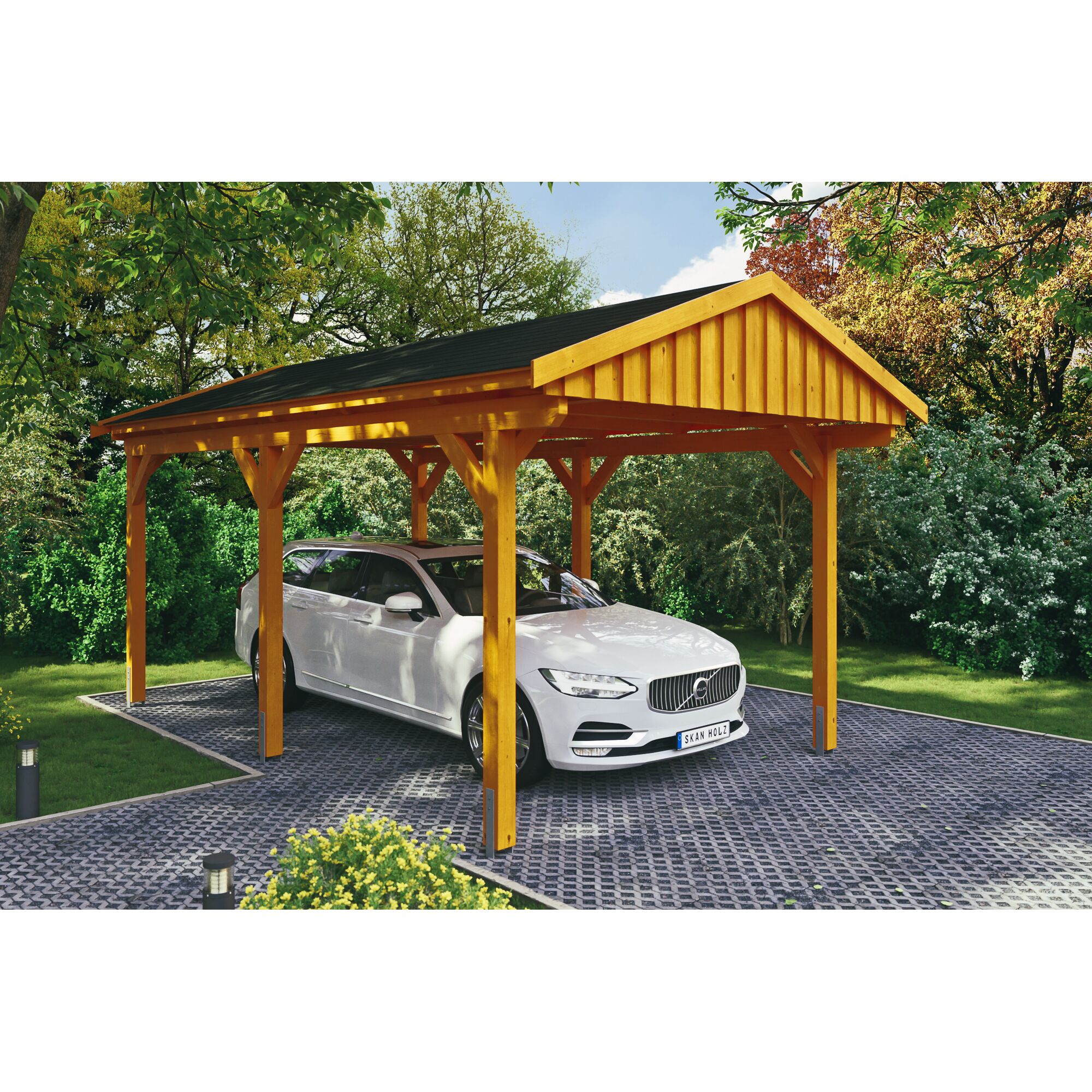 Auto steht unter einem Carport aus Holz.